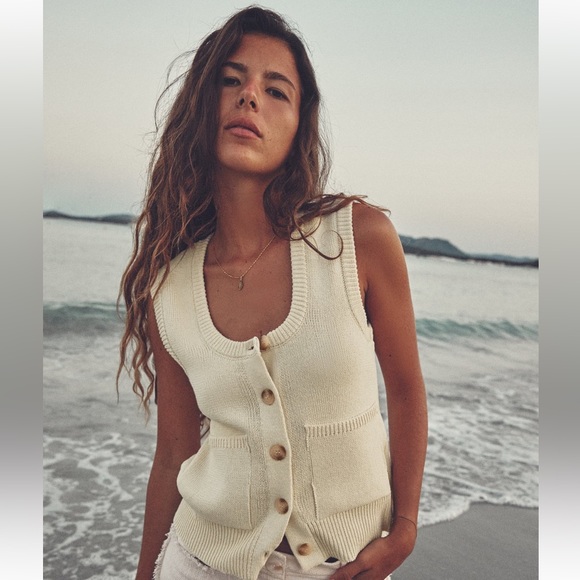 Zara Sweaters - Knit vest